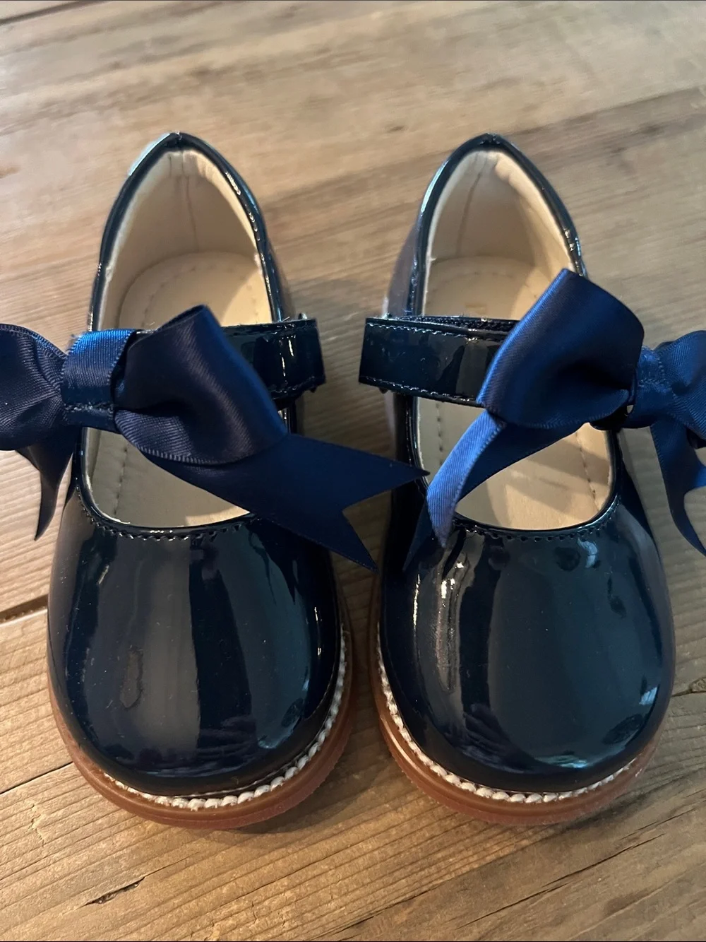 Girls Navy Patent Mary Jane Shoes with Bow T5